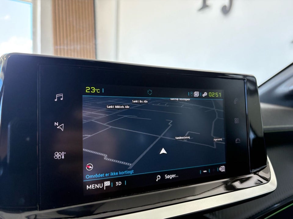 Peugeot e-208 50 GT 5d