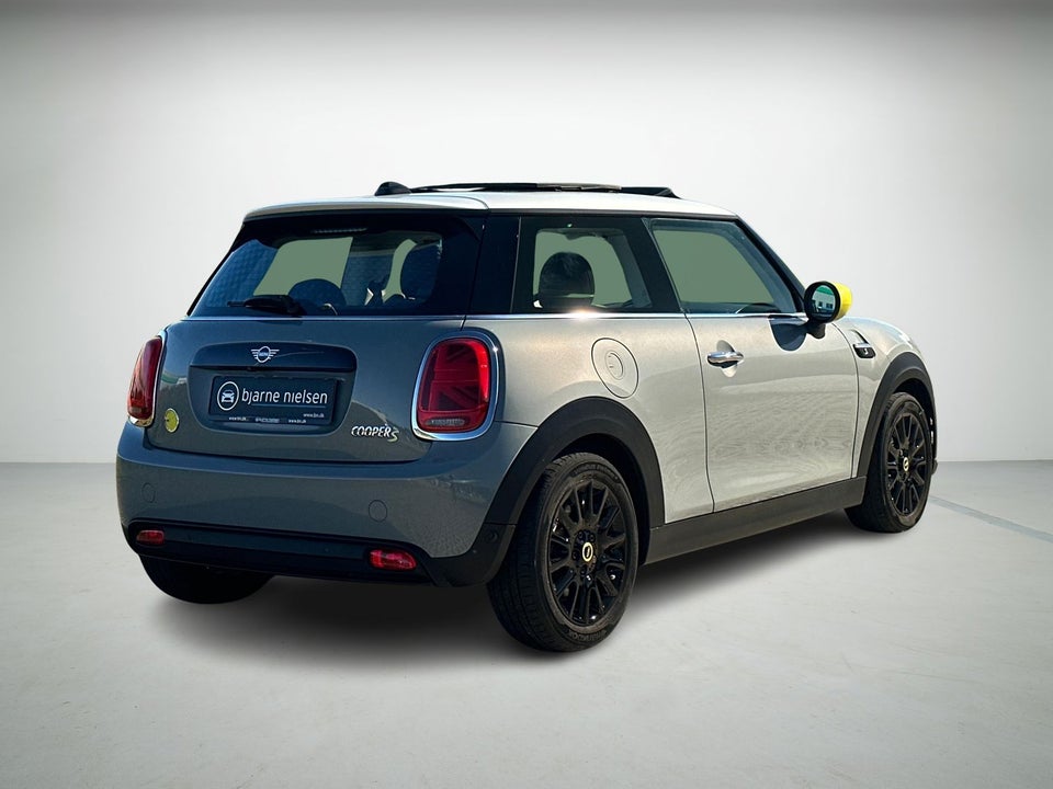 MINI Cooper SE Trim XL 3d