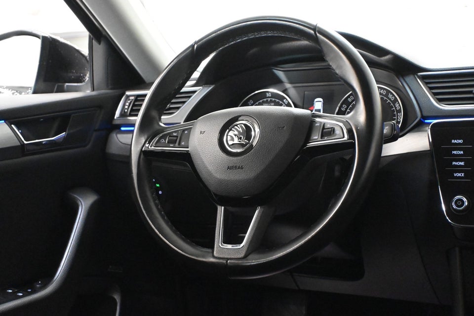Skoda Superb 1,6 TDi 120 Style DSG 5d