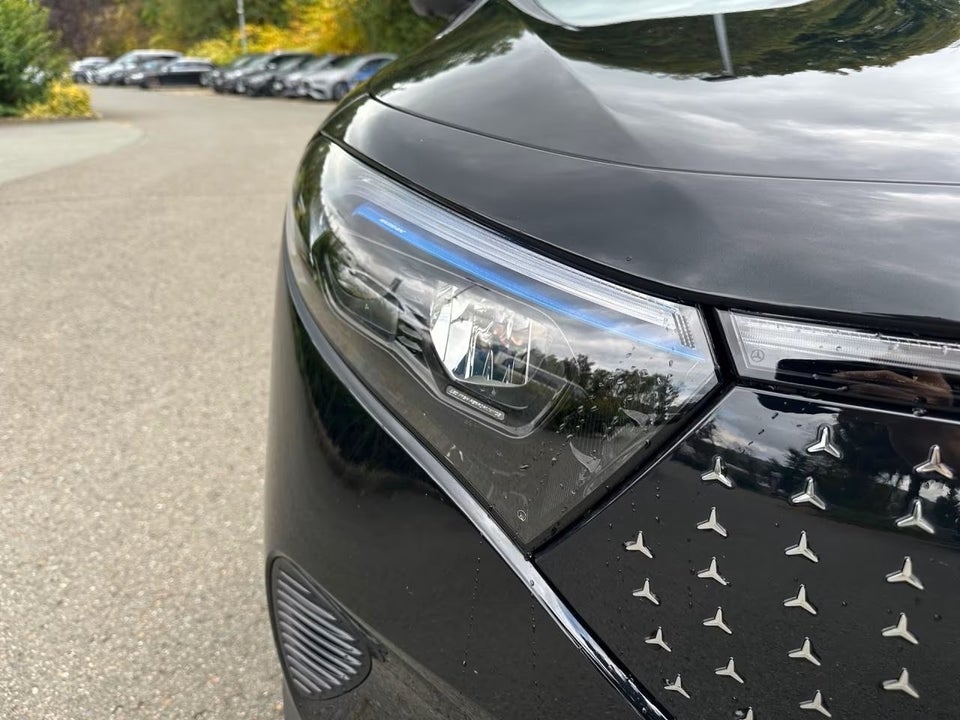 Mercedes EQB300 Progressive Advance Plus 4Matic 5d