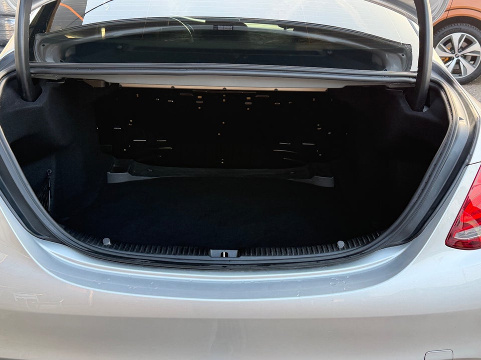 Mercedes C220 d 2,2 AMG Line aut. 4d