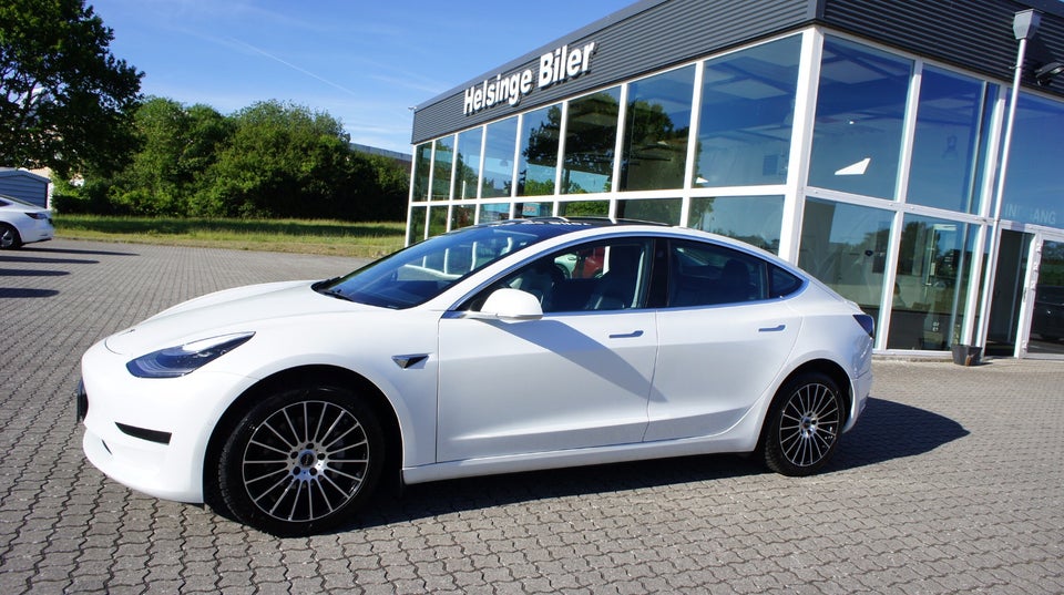Tesla Model 3 Standard Range+ RWD 4d