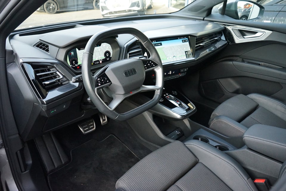 Audi Q4 e-tron 40 S-line 5d