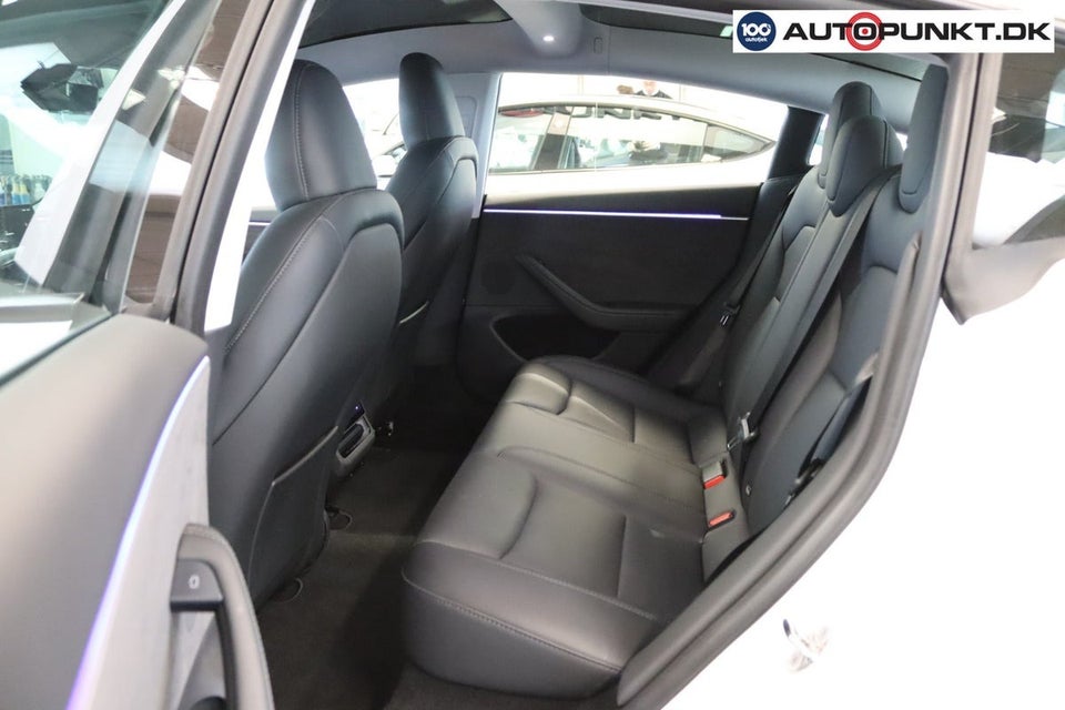 Tesla Model 3 Long Range AWD 4d