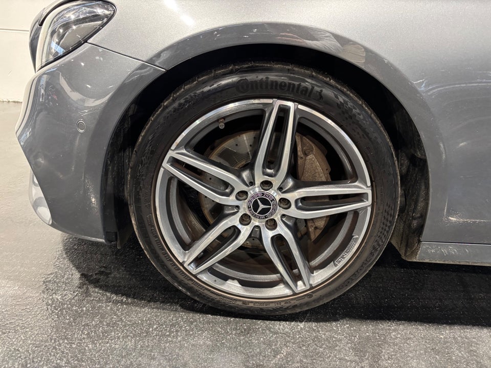 Mercedes E220 d 2,0 AMG Line stc. aut. 5d