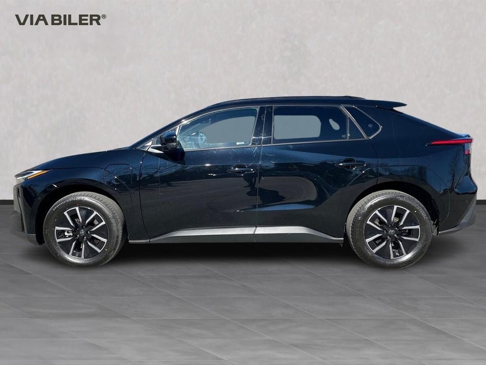 Toyota bZ4X 73 Executive 5d