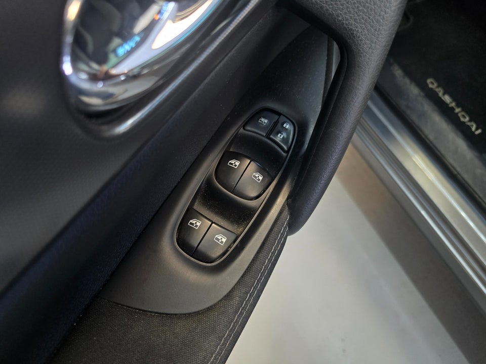 Nissan Qashqai 1,2 Dig-T 115 Visia 5d