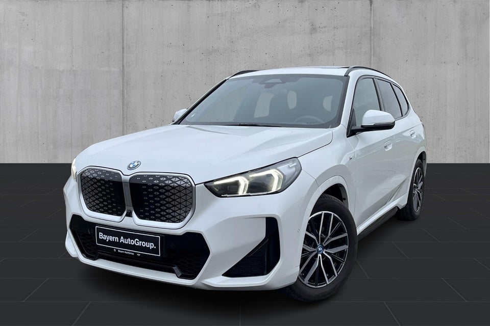 BMW iX1 eDrive20 Fully Charged M-Sport 5d
