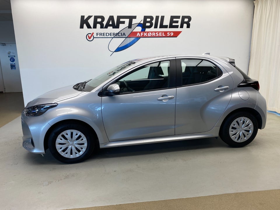 Toyota Yaris 1,5 Hybrid Essential e-CVT 5d