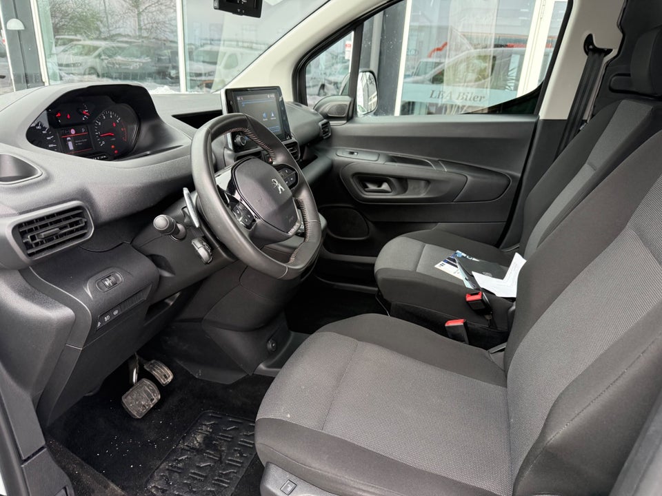 Peugeot Partner 1,5 BlueHDi 130 L2V1 Plus EAT8 Van