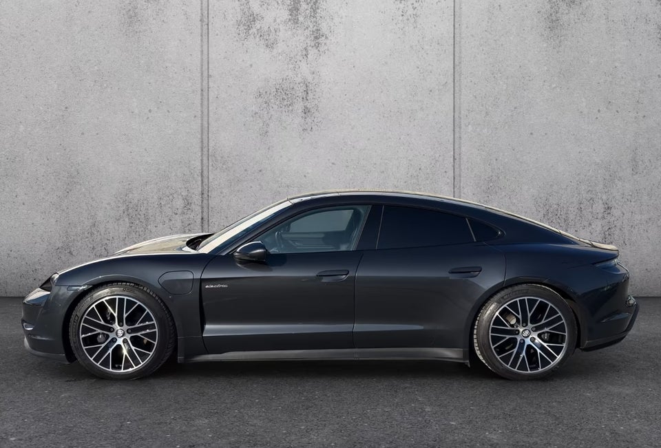 Porsche Taycan Performance+ 4d