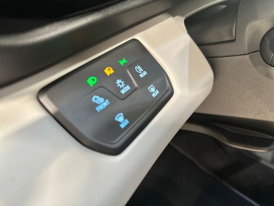 Ford Explorer 82 Premium Extended Range 5d