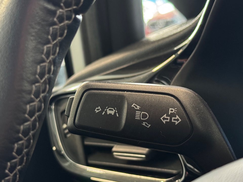 Ford Fiesta 1,0 EcoBoost mHEV Titanium X 5d