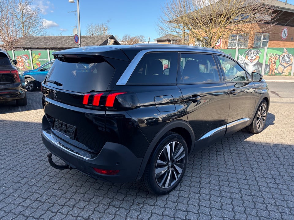 Peugeot 5008 1,2 e-THP 130 Allure 7prs 5d