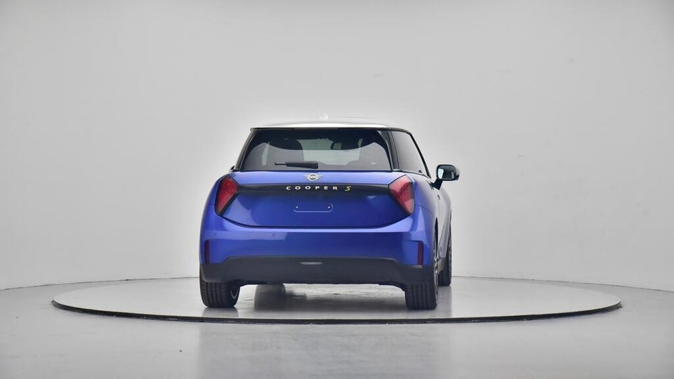 MINI Cooper SE Favoured Trim XL 3d