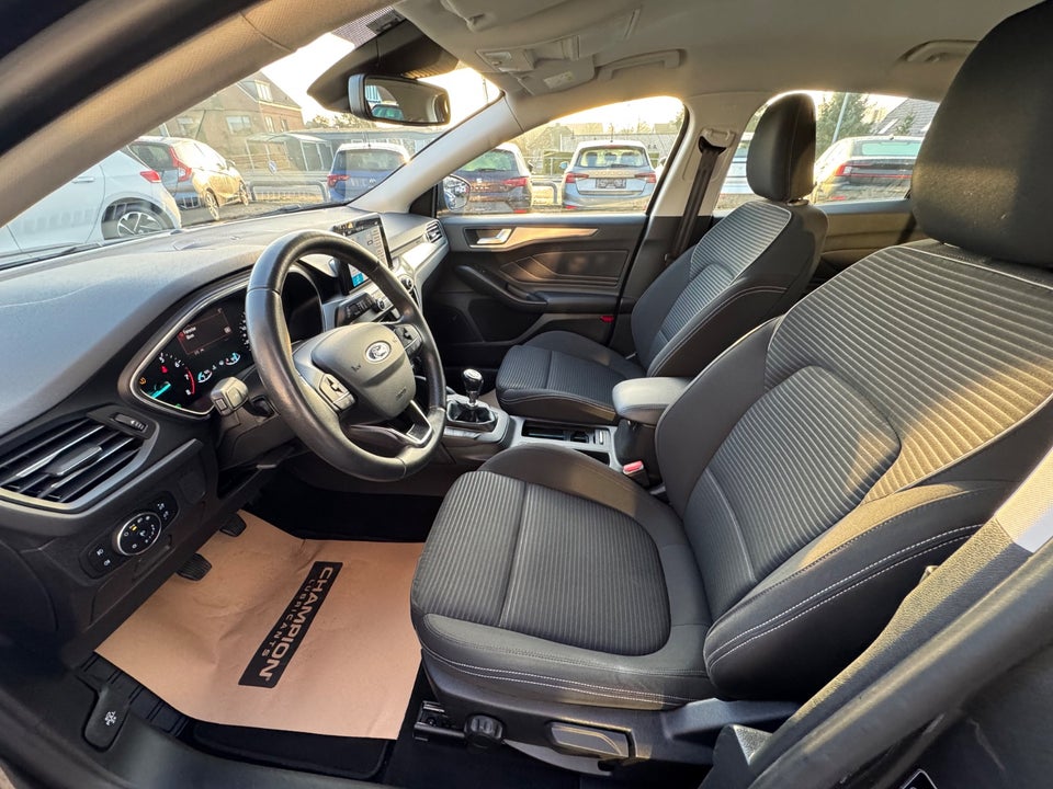 Ford Focus 1,0 EcoBoost Titanium 5d