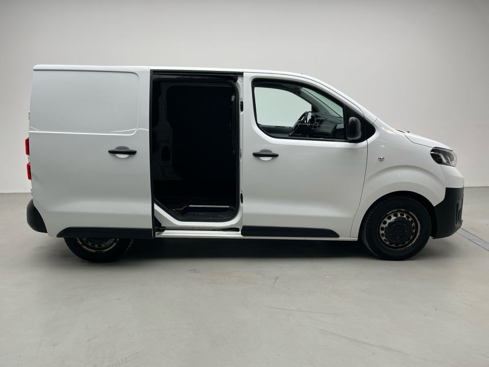 Toyota ProAce 1,6 D 95 Compact Base 5d