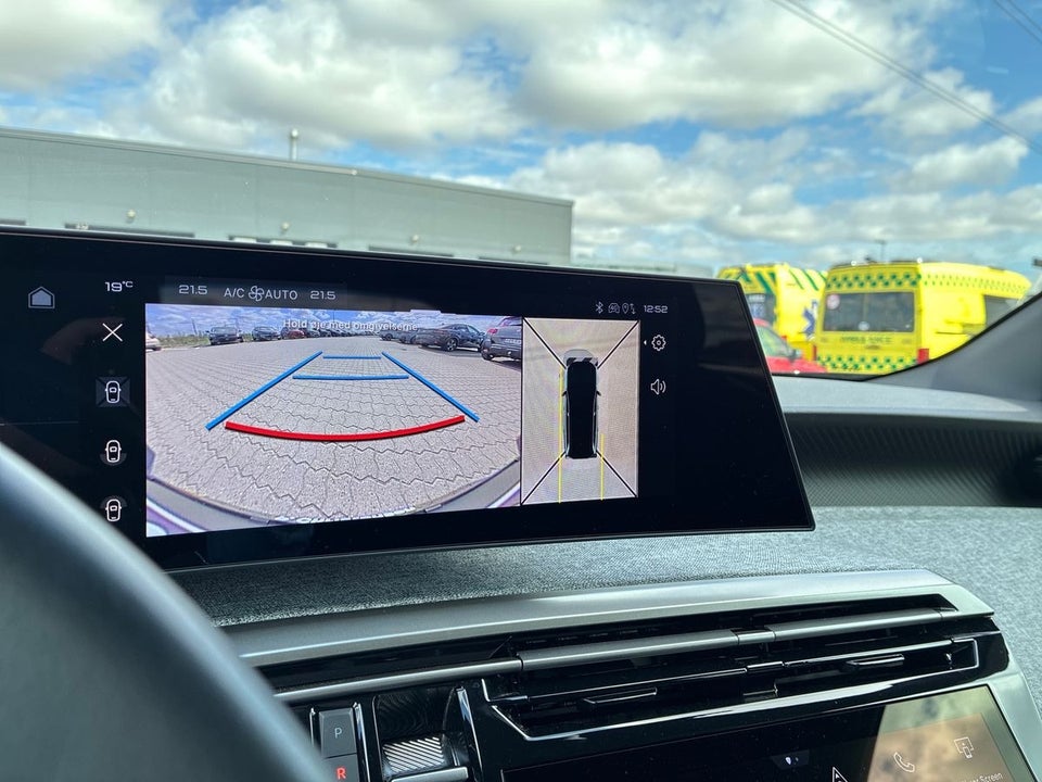 Peugeot e-5008 77 Allure 7prs 5d
