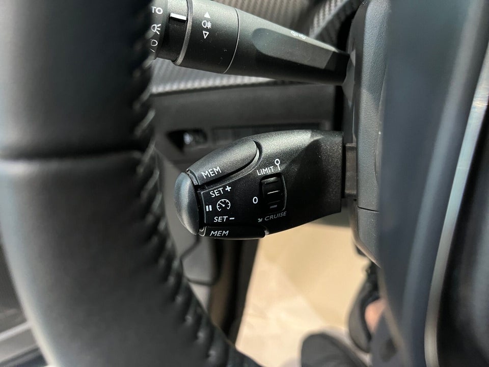 Peugeot e-2008 54 Style 5d