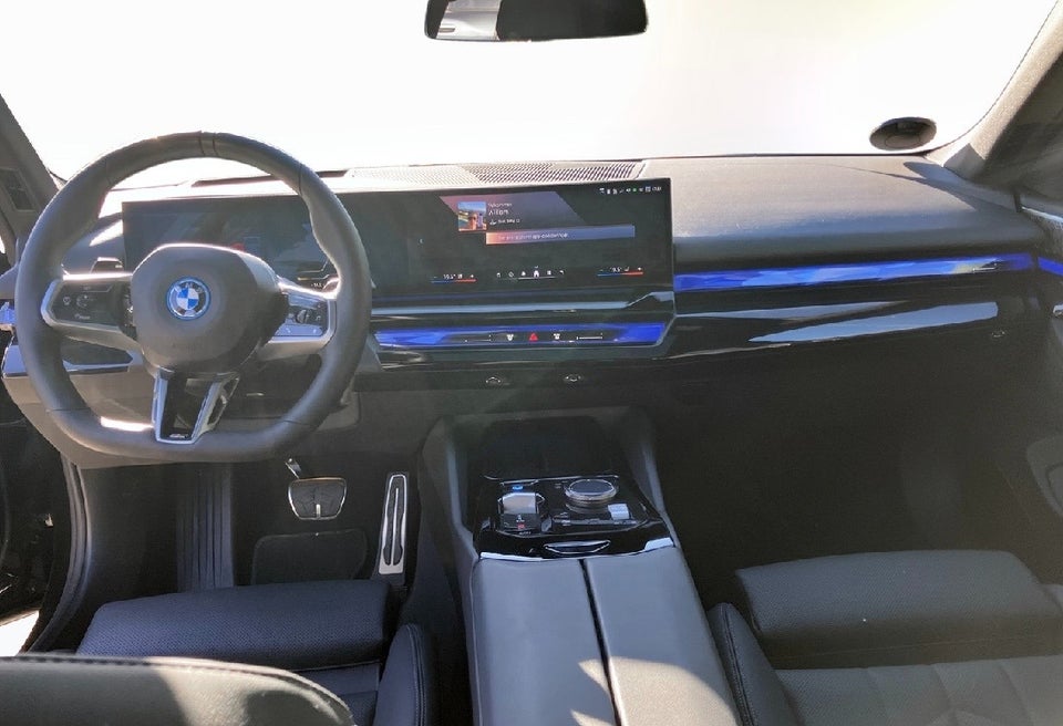 BMW i5 eDrive40 Touring Supercharged 5d