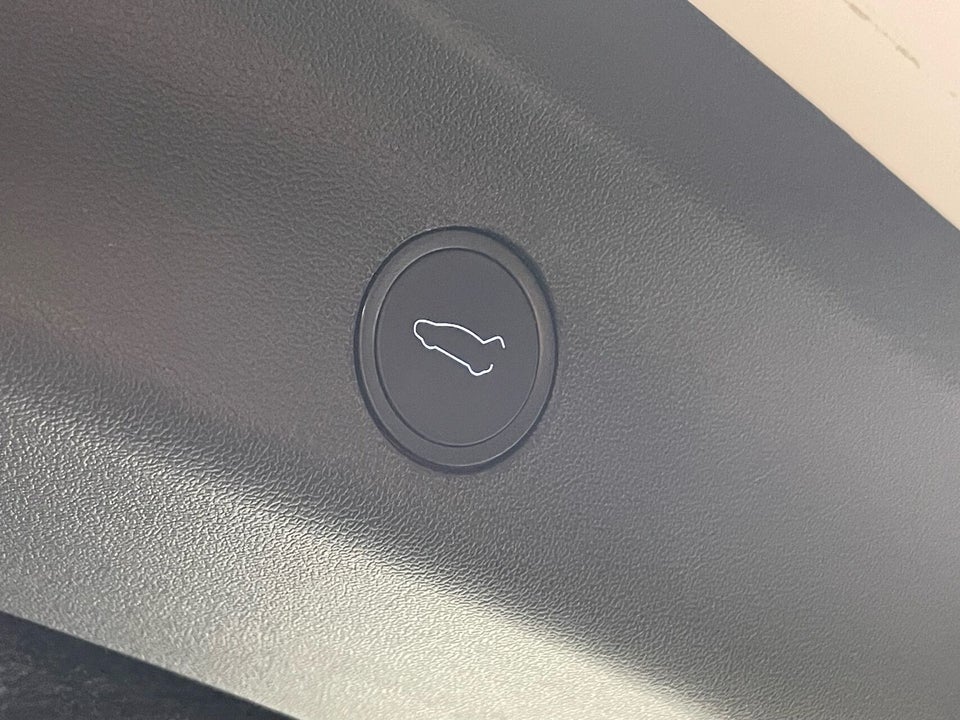 Tesla Model Y Long Range RWD 5d