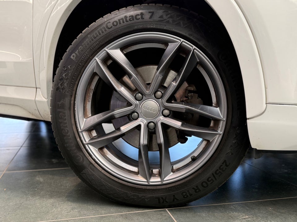 Audi Q3 2,0 TFSi 200 S-line S-tr. 5d