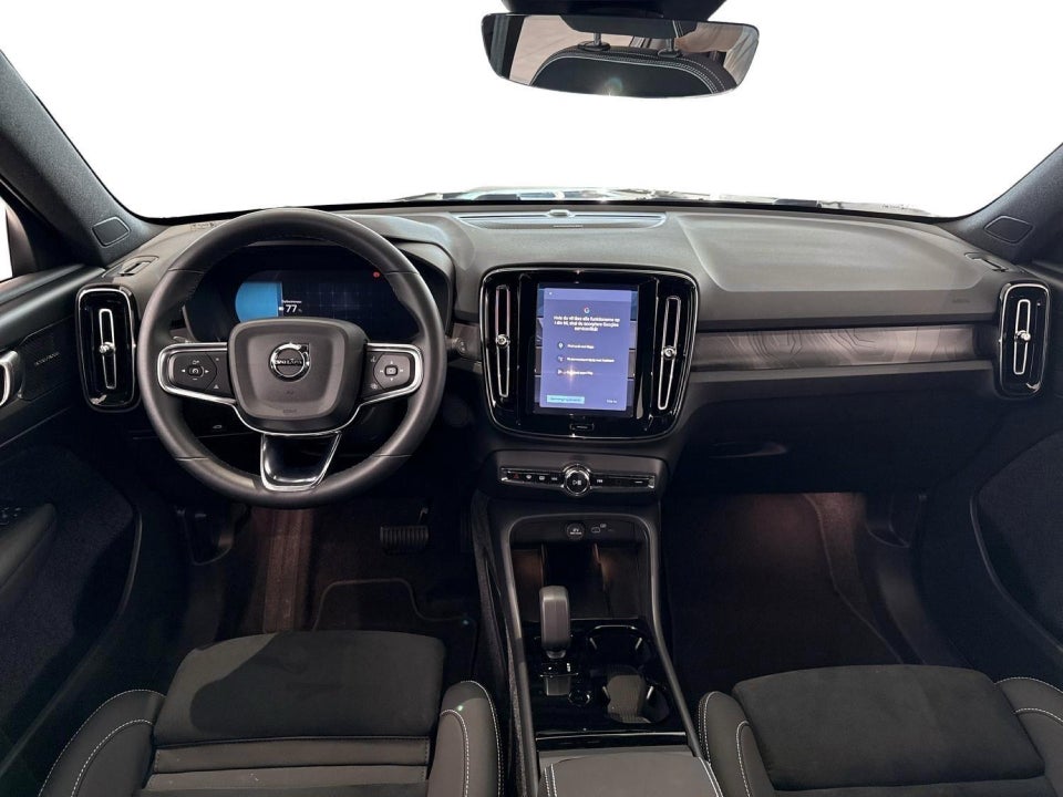 Volvo EX40 Extended Range Black Edition 5d