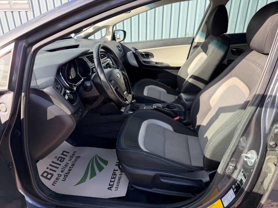 Kia Ceed 1,4 CVVT Spring SW 5d