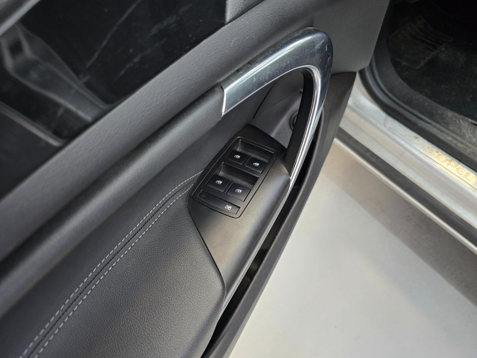 Opel Insignia 2,0 CDTi 160 Cosmo Sports Tourer aut. 5d