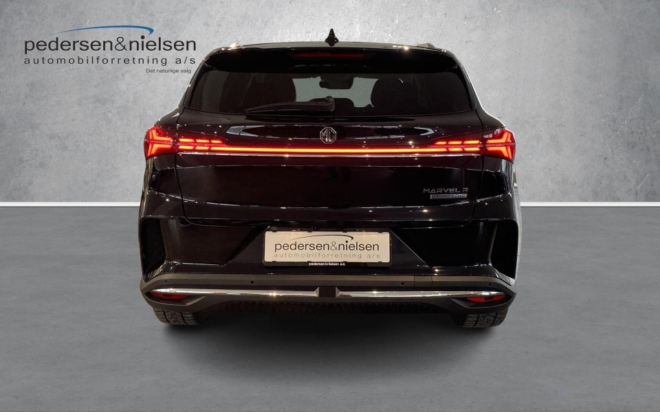 MG Marvel R Luxury 5d