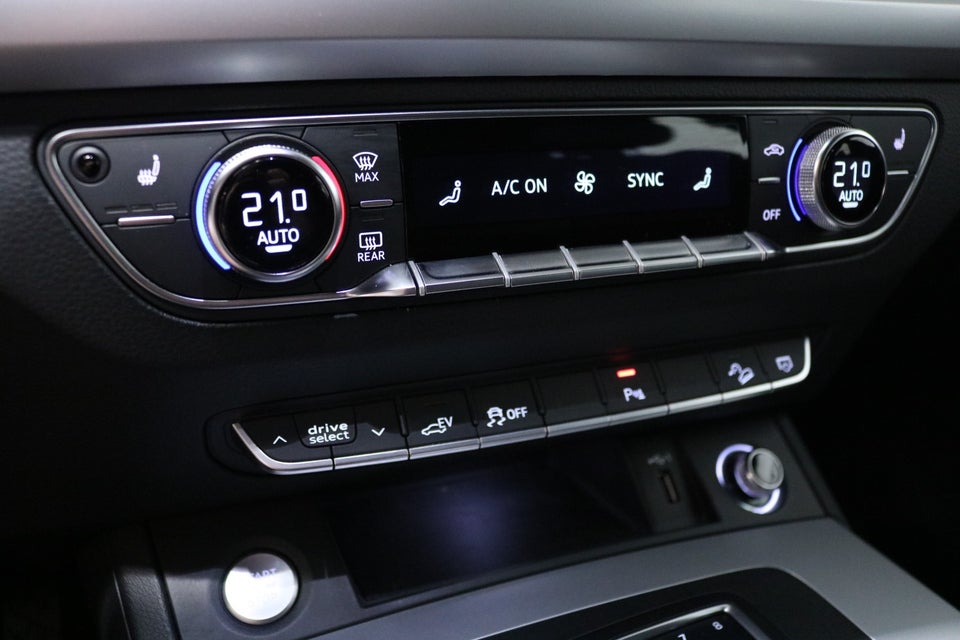 Audi Q5 55 TFSi e Sport Prestige Tour quattro S-tr. 5d