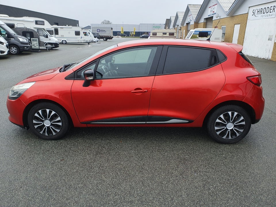Renault Clio IV 1,5 dCi 75 Expression 5d