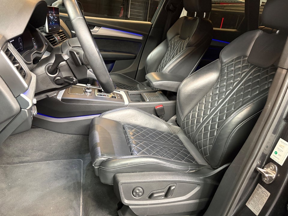 Audi Q5 50 TFSi e Sport quattro S-tr. 5d