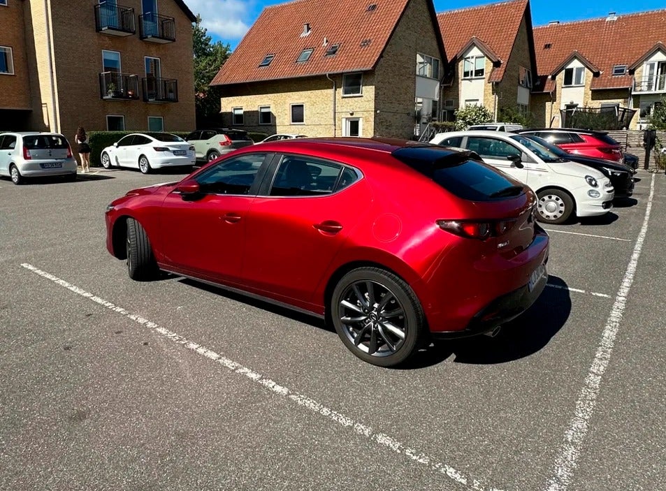 Mazda 3 2,0 SkyActiv-G 122 Cosmo aut. 4d