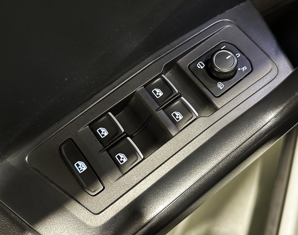 VW T-Roc 1,5 TSi 150 R-line 5d