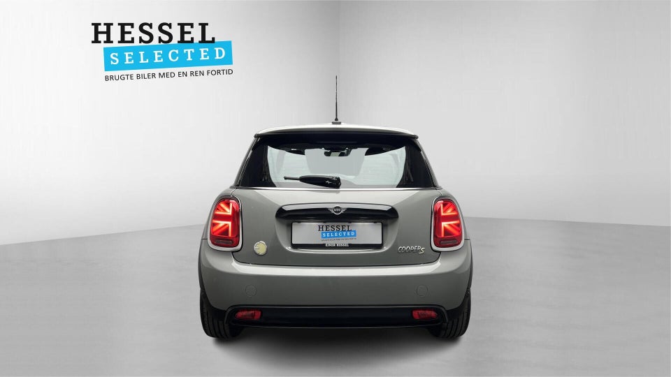 MINI Cooper SE Essential 3d