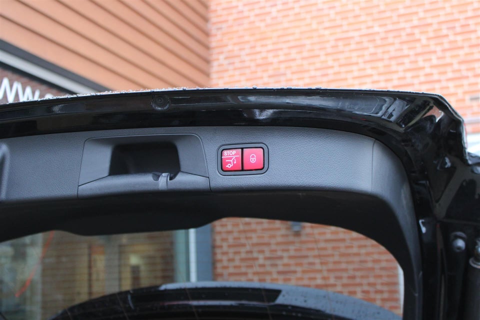 Mercedes EQA300 AMG Line 4Matic 5d