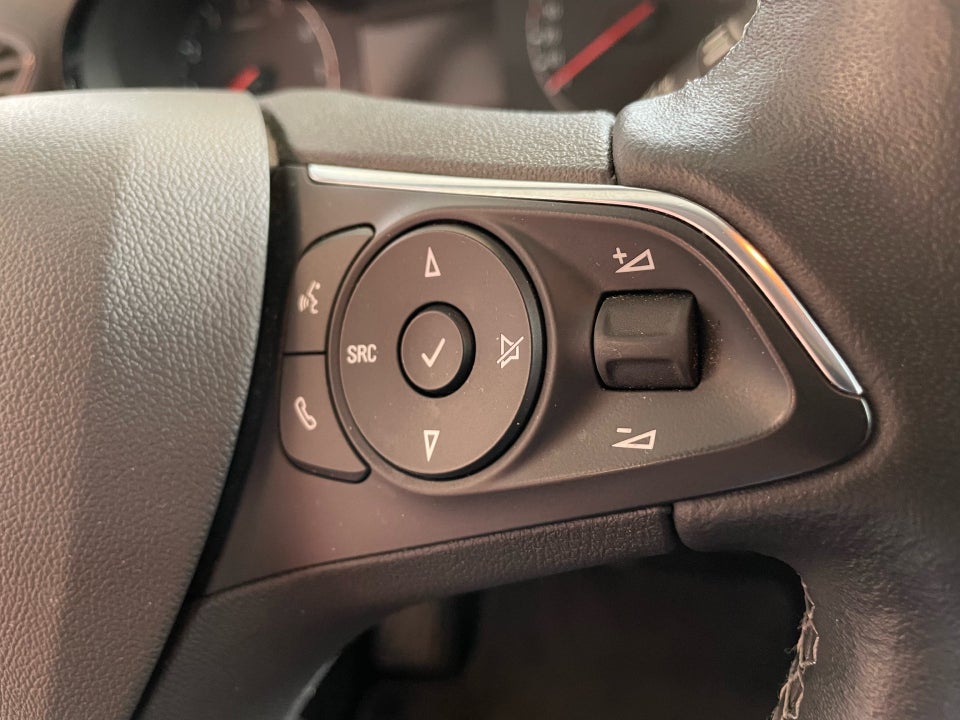 Opel Crossland 1,2 Sport 5d