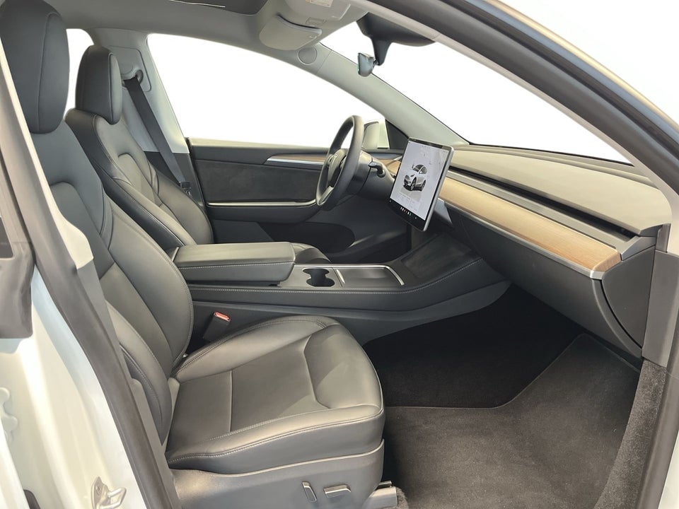 Tesla Model Y RWD 5d