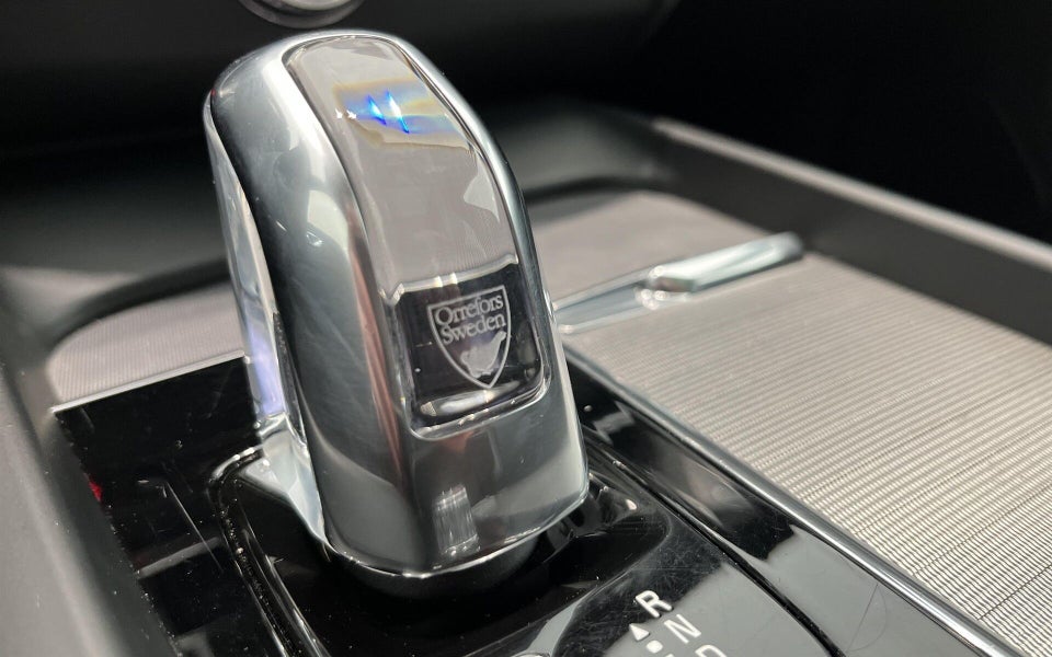 Volvo XC60 2,0 T8 407 R-Design aut. AWD 5d