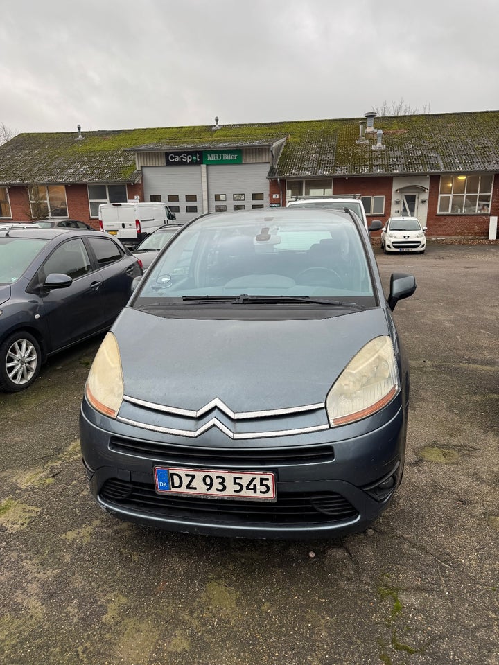Citroën Grand C4 Picasso 1,8 16V Prestige 7prs 5d