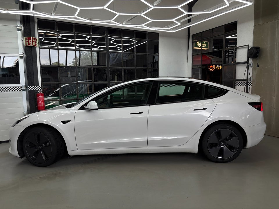 Tesla Model 3 Long Range AWD 4d