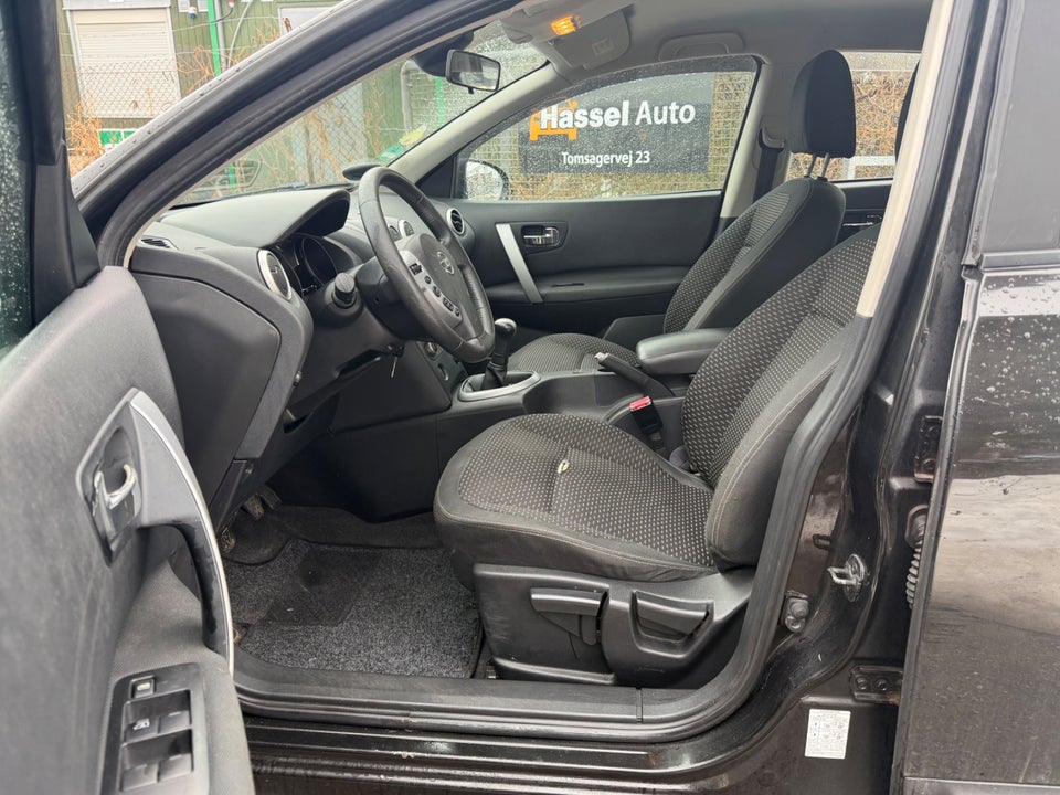 Nissan Qashqai 1,6 Tekna 5d