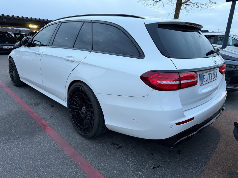 Mercedes E220 d 2,0 AMG Line stc. aut. 4Matic 5d