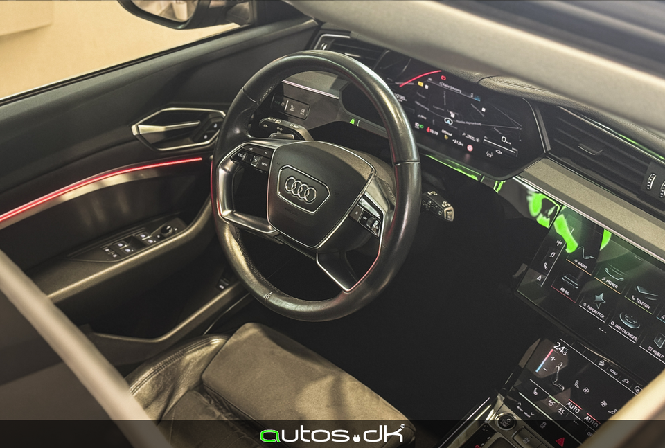 Audi e-tron 55 quattro 5d