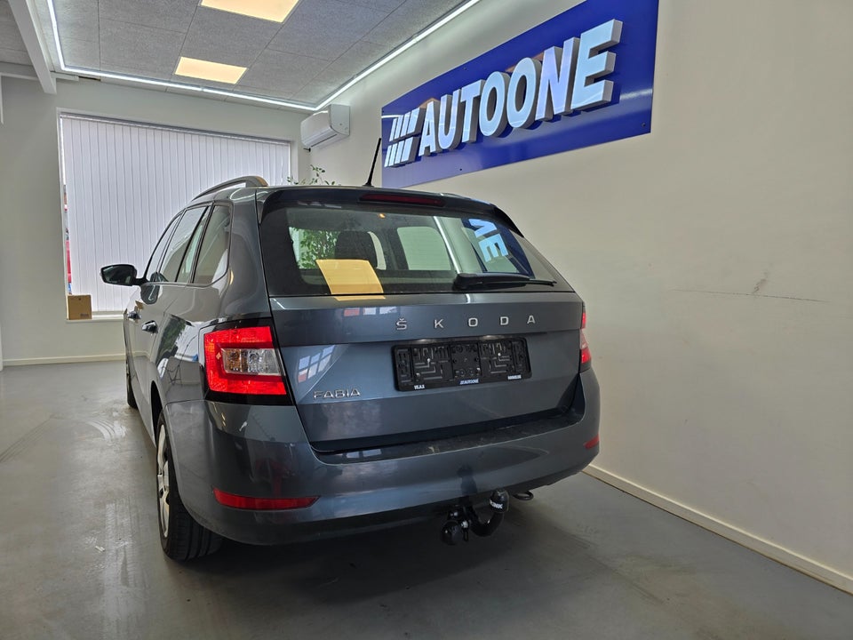 Skoda Fabia 1,0 MPi 60 Ambition Combi 5d