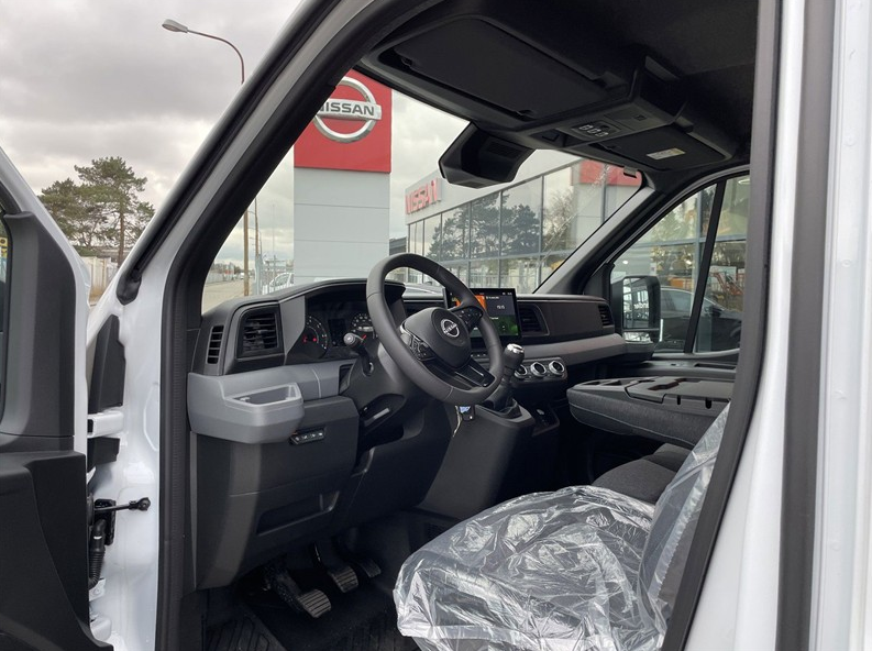 Nissan Interstar 2,0 dCi 150 L2H2 Tekna Van