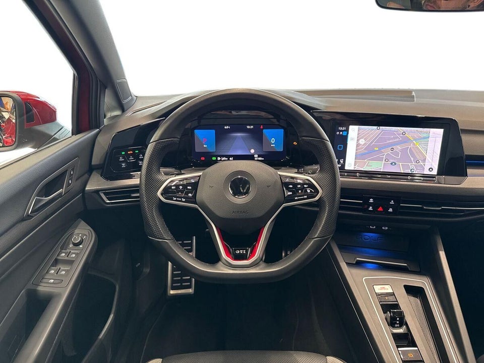 VW Golf VIII 2,0 GTi DSG 5d