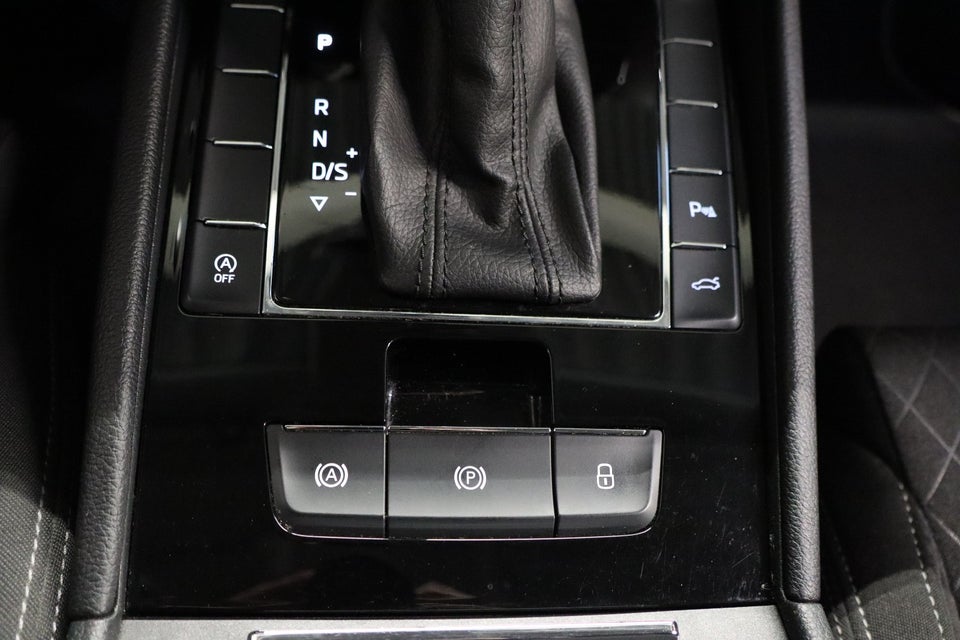 Skoda Superb 2,0 TDi 150 Style Combi DSG 5d