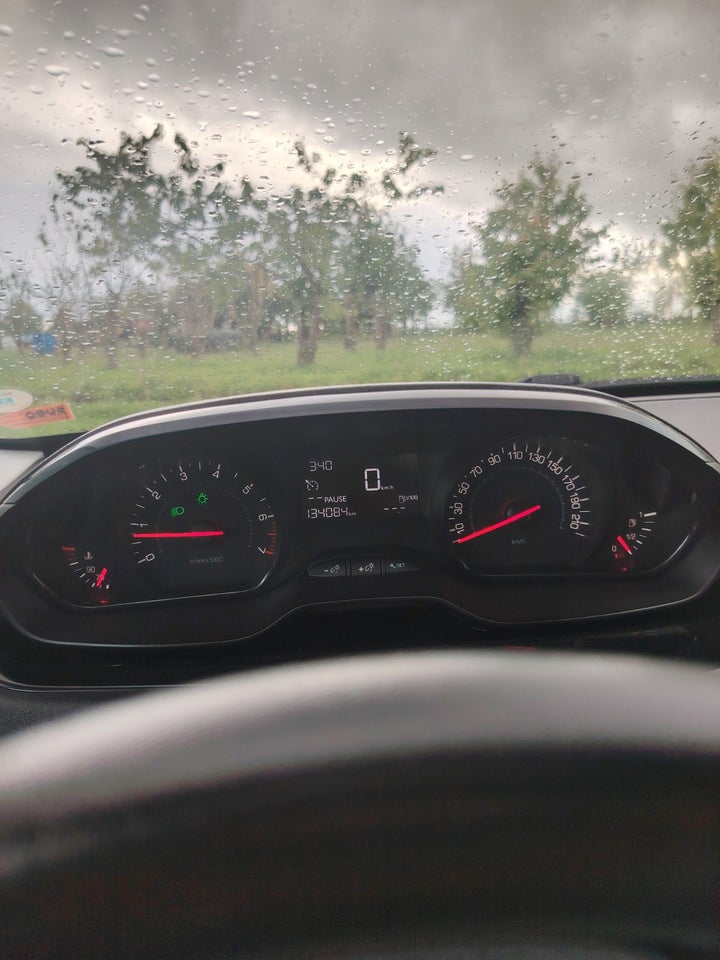 Peugeot 208 1,0 VTi Active 5d
